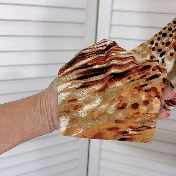 Chico’s Top Size 3 XL (16) Stretchy Knit Animal Print - Picture 8 of 13